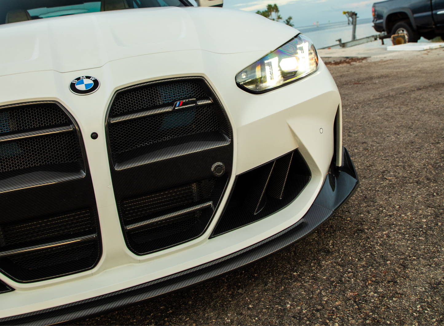 ST STYLE ONE-PIECE DRY CARBON FRONT GRILLE (MESH) – BMW G80/G82 M3/M4